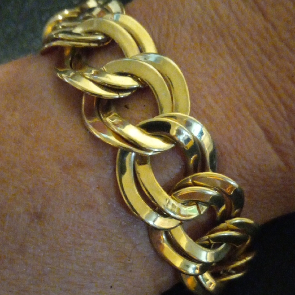 Monet Gold Chain Bracelet Sz 8